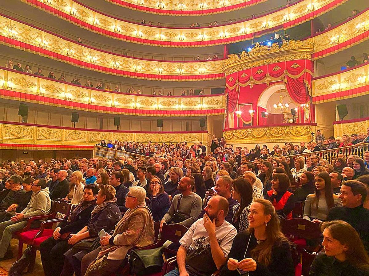 Премьера состоявшаяся в театре. Актрисы Александринского театра. Премьера. Артистами Александринского театра был сыгран Борис Годунов. Премьера 10.