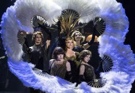 «Старомодная комедия» и «Кабаре Пушкин»: завершаем апрель и встречаем май в «Ленкоме Марка Захарова»