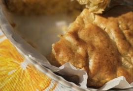 Постная шарлотка с яблоками по рецепту Наталии Антоновой