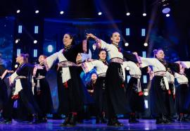 TODES ЛЕДИ ФЕСТ 2026: как мамы и папы покорили большую сцену