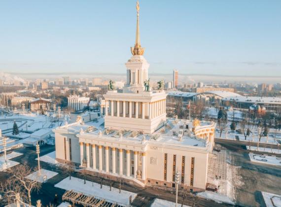Во всем великолепии: ВДНХ приглашает на экскурсии по павильону № 1 «Центральный»