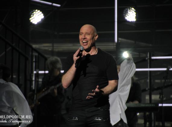 «Я голосую за мир!»: Денис Майданов триумфально отметил юбилей масштабным благотворительным концертом в Государственном Кремлёвском дворце