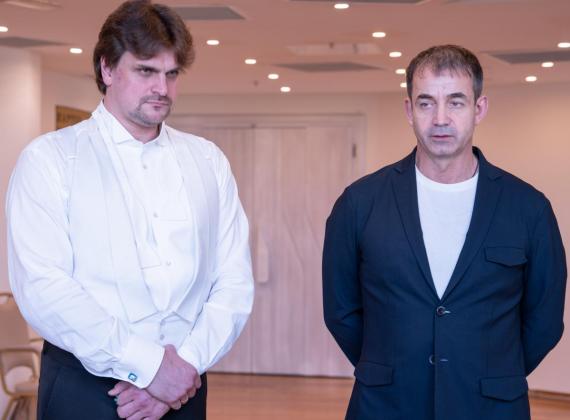 Дмитрий Певцов и Государственный Кремлевский оркестр представили патриотический спектакль «В списках не значился»