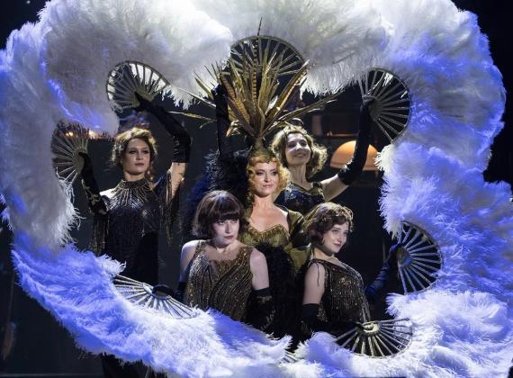 «Старомодная комедия» и «Кабаре Пушкин»: завершаем апрель и встречаем май в «Ленкоме Марка Захарова»