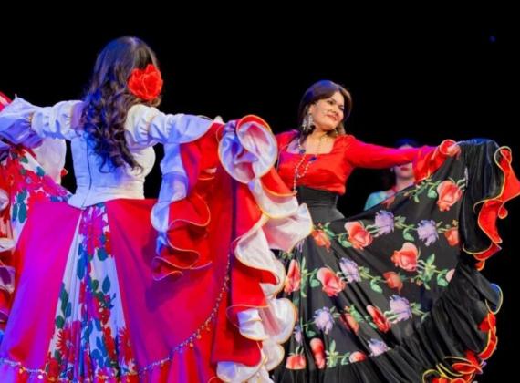 Встреча стихий, диалог культур и признание в любви:«Цыгане России» в театре «Ромэн»  