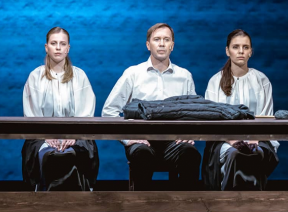 «Русский крест»: Евгений Миронов в спектакле-концерте в жанре народной мистерии