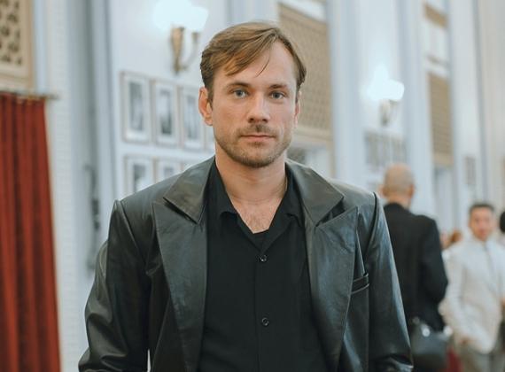 Александр Горбатов стал голосом Владимира Маяковского в сериале «Лиля», одном из самых ожидаемых проектов года