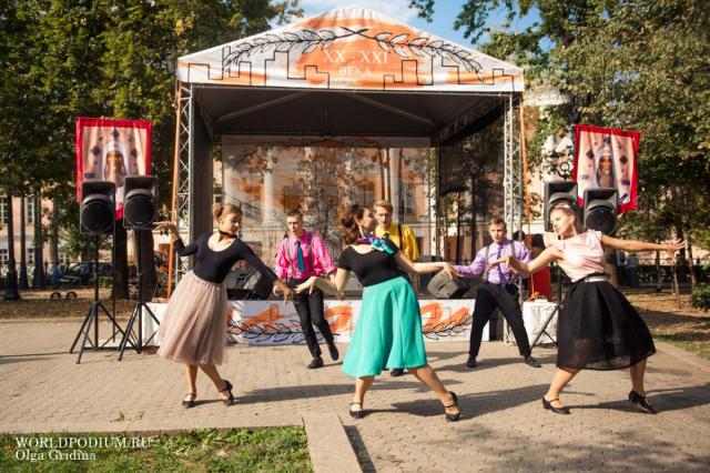 Танцы сквозь века, мастер-классы, зажигательный флешмоб и многое другое в честь Дня Города Москвы 