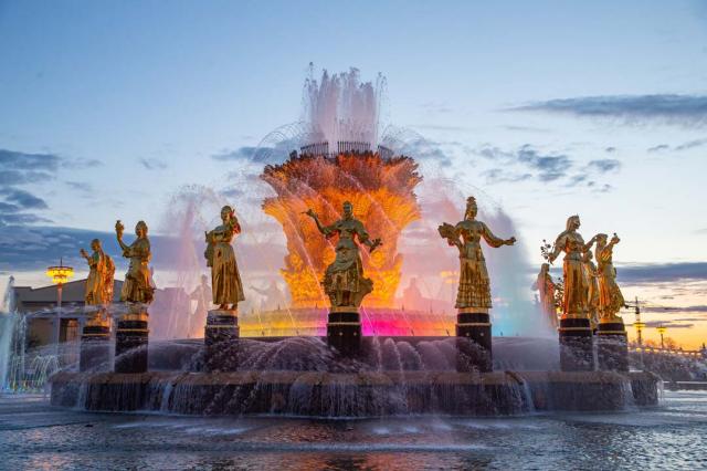 «Главный по фонтанам»: как архитектор Константин Топуридзе создавал легендарные символы на ВДНХ
