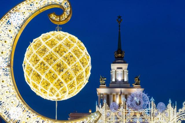  Территорию ВДНХ украсили в рамках зимнего сезона «Зима в Москве»