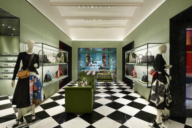 В ГУМе открылся новый бутик Prada