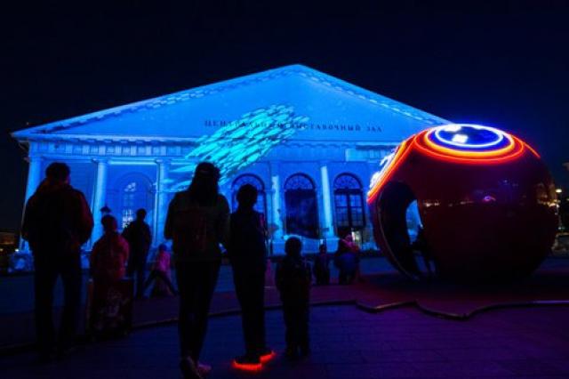 Световое шоу об истории Москвы покажут на фасаде Манежа в сентябре