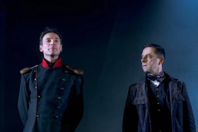 Премьера спектакля «Герой нашего времени?» в Театре Гоголя: «Холодное, бессильное отчаяние, прикрытое любезностью и добродушной улыбкой...» 