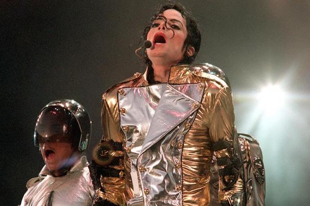 В Сети вышел новый клип Майкла Джексона на песню 1982 года