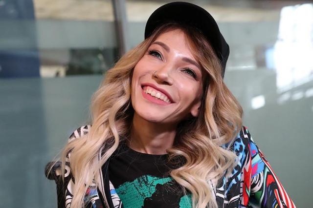 Певица Юлия Самойлова отправилась в Португалию на «Евровидение-2018»