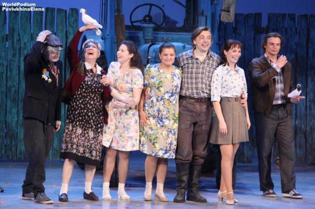 «Любовь и голуби» парят на сцене театра «Московская оперетта»