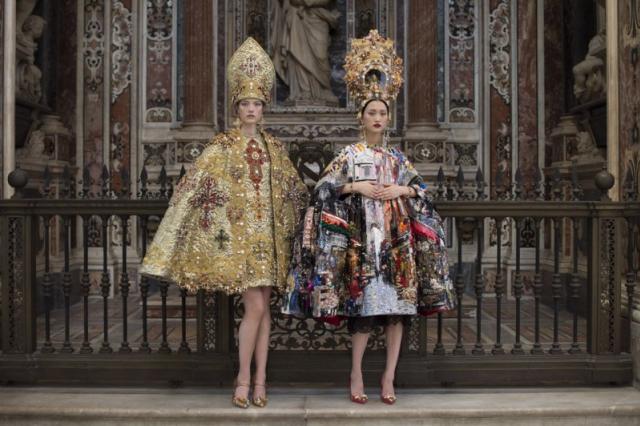 Dolce&Gabbana провели показ на улицах Неаполя