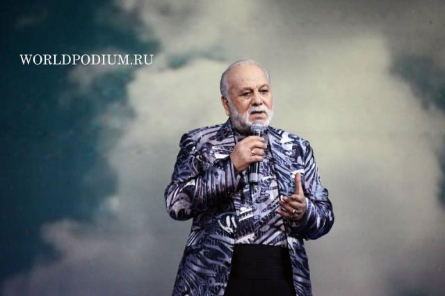 Бедрос Киркоров стал почётным гостем на концерте Хора Турецкого «Песни Победы» в Болгарском Пловдиве