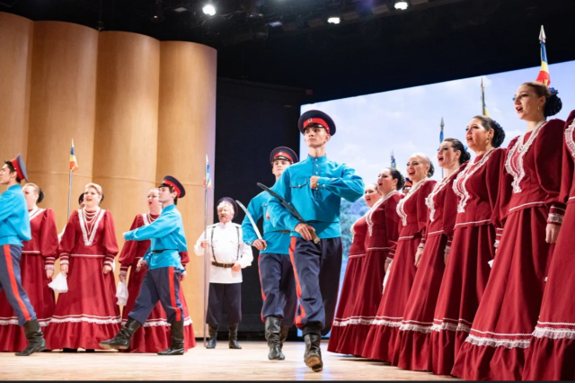 В РАМ имени Гнесиных прошёл грандиозный концерт казачьих коллективов страны   