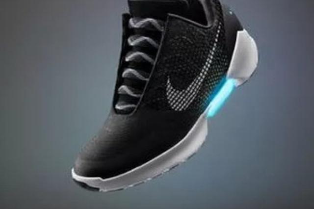 Nike выпустит в продажу кроссовки из фильма «Назад в будущее-2»