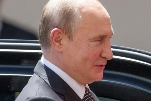 Владимир Путин поручил рассмотреть порядок обмена и возврата билетов на отмененные мероприятия