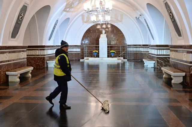 “Фрунзенская” снова в строю: станция метро с долгой историей