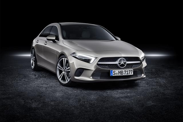 Компактный способ попасть в мир премиум-седанов Mercedes-Benz