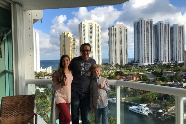  Рома Жуков откроет семейный ресторан в Майами