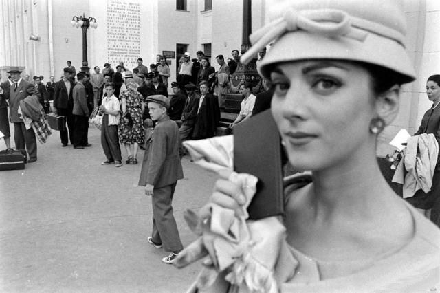 Мода 1950-ых – твид и new look. Dior в Москве.