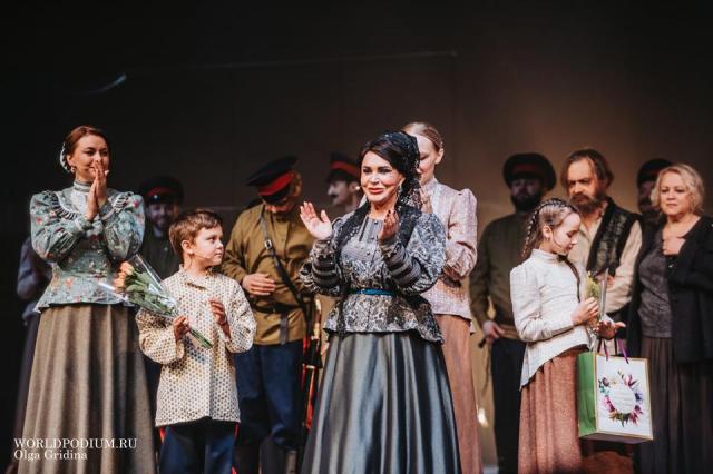 Восхитительная "Русская песня!" - Надежда Бабкина отмечает День рождения