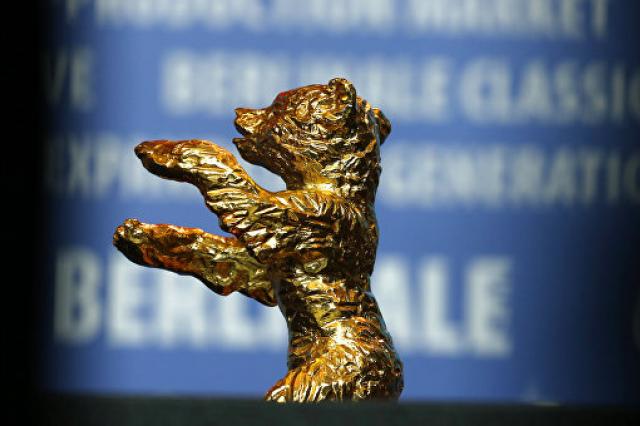 Главный приз 66-го фестиваля Берлинале (Berlinale) "Золотой медведь" достался картине "Огонь в море"