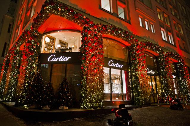 Cartier вырастил кактусы в центре Москвы