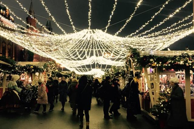 Новогодняя атмосфера в центре Москвы