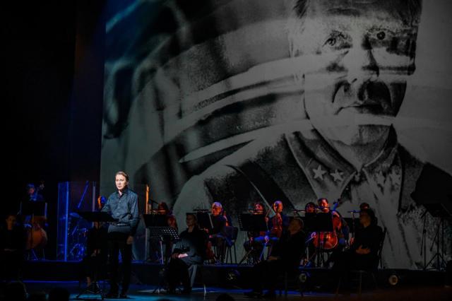 В Театре Наций пройдут специальные показы спектаклей ко Дню Победы 