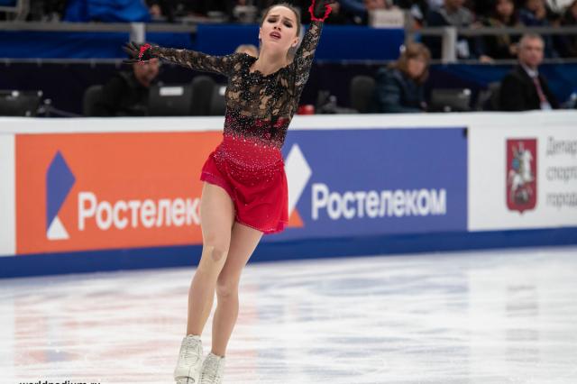 Олимпийская чемпионка по фигурному катанию Алина Загитова приостанавливает свое участие в соревнованиях