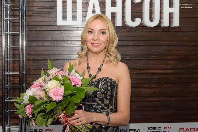 Вероника Андреева презентовала новый альбом "Любовь, цветы и вино"