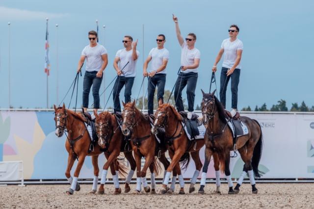 В Подмосковье завершился крупнейший российский конный фестиваль "Иваново Поле"