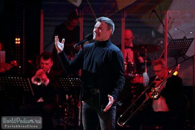 Концерт заслуженного артиста России Евгения Дятлова