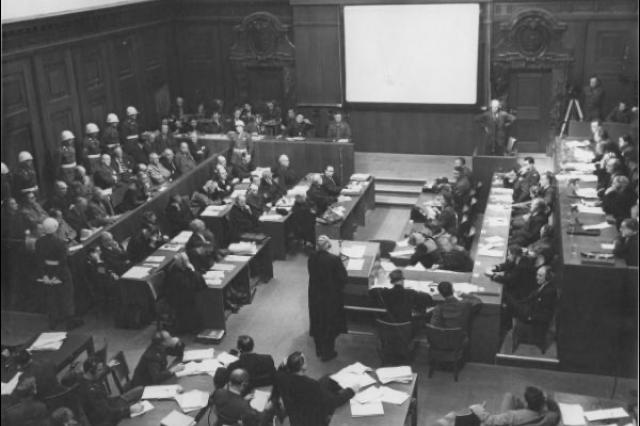 Фильмы в качестве улик: проект о фронтовых операторах восстановил хронику Нюрнбергского процесса