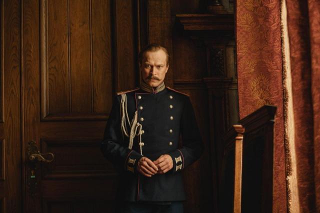 Премьера на телеканале «Россия»! Самый обсуждаемый сериал года ¬– «Хроники русской революции»