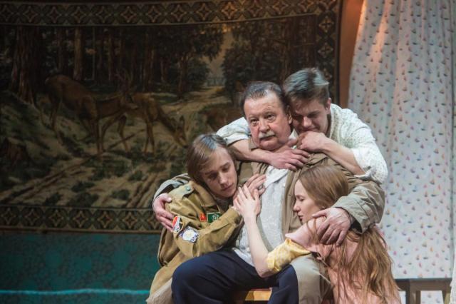 Московский Губернский театр приглашает на премьеру спектакля по пьесе А.Вампилова «Старший сын»