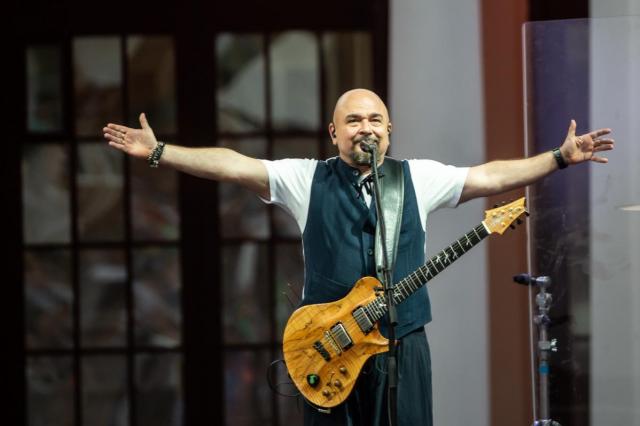 Сергей Трофимов подготовит зрителей к сезону летних отпусков большим концертом