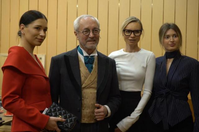 За кулисами аншлагов: худрук Театра Сатиры рассказал блогерам о секретах успеха нового мюзикла