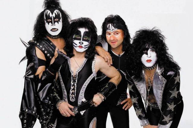 Группа Kiss выступит 11 июля в Петербурге