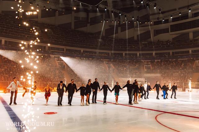 «Чемпионы на льду»: в День космонавтики в Москве по традиции прошло масштабное и многогранное ледовое шоу Этери Тутберидзе