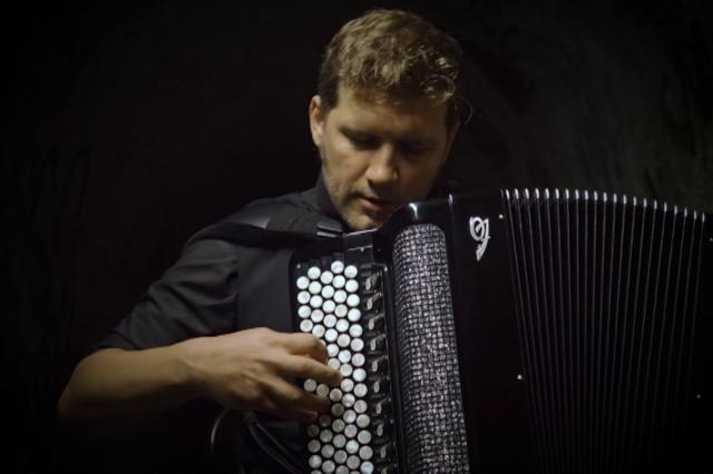 Марио Баткович заново откроет для Россиян аккордеон