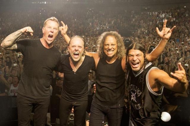 Группа Metallica исполнила песню «Группа крови» в «Лужниках»