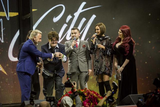 Танцующий миллионер Джанлука Вакки на премии LF City Awards 2016 
