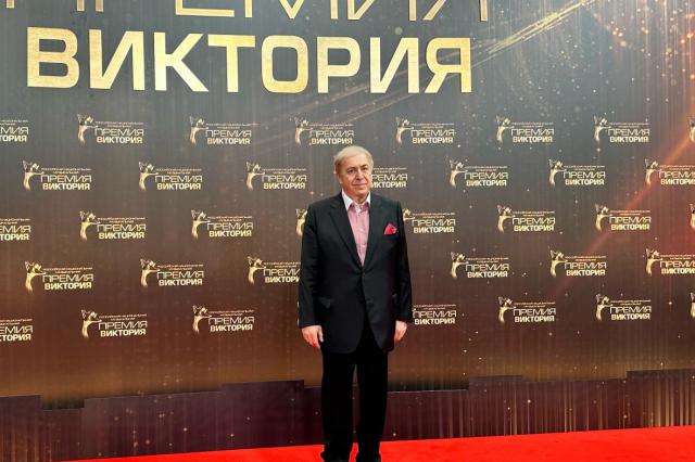 Звёзды Российского шоу-бизнеса на одной сцене: музыкальная премия «Виктория» назвала лауреатов