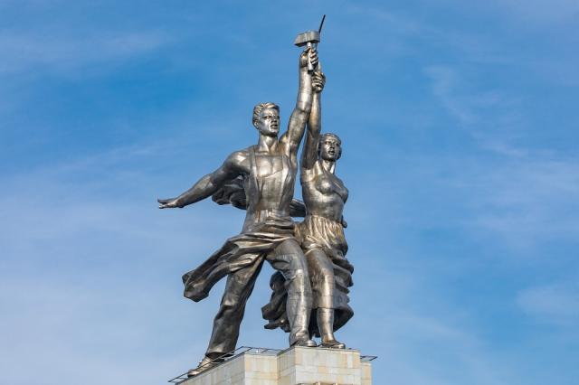 День рождения Веры Мухиной: бесплатные экскурсии на ВДНХ о творчестве выдающегося советского скульптора
